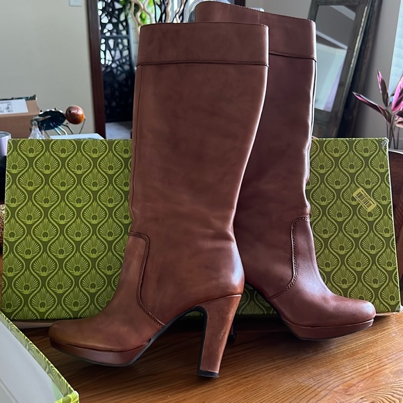 Gianni Bini heeled knee high boot - Picture 1 of 5